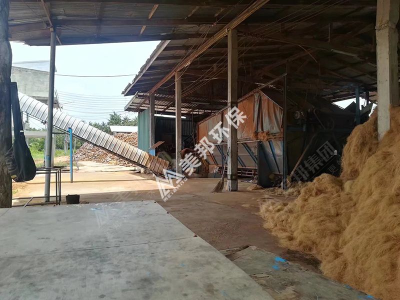 泰國(guó)客戶使用美邦帶式壓榨機(jī)處理椰糠脫水